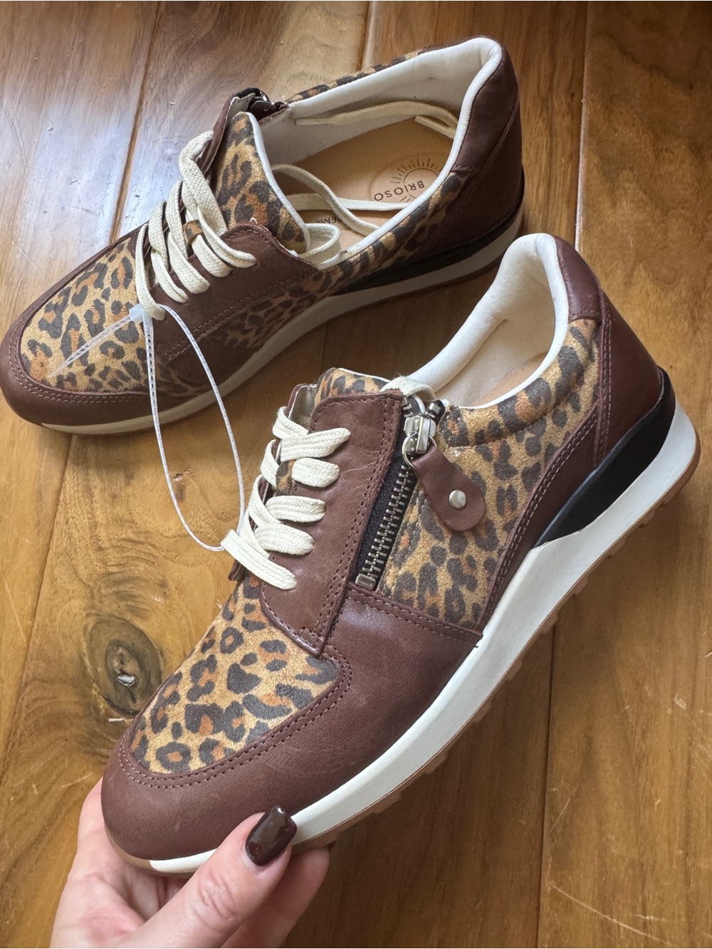 NWT Brioso Mimi Suede Zip Sneakers Leopard Print Sz 9 (no original box) - Picture 6 of 11